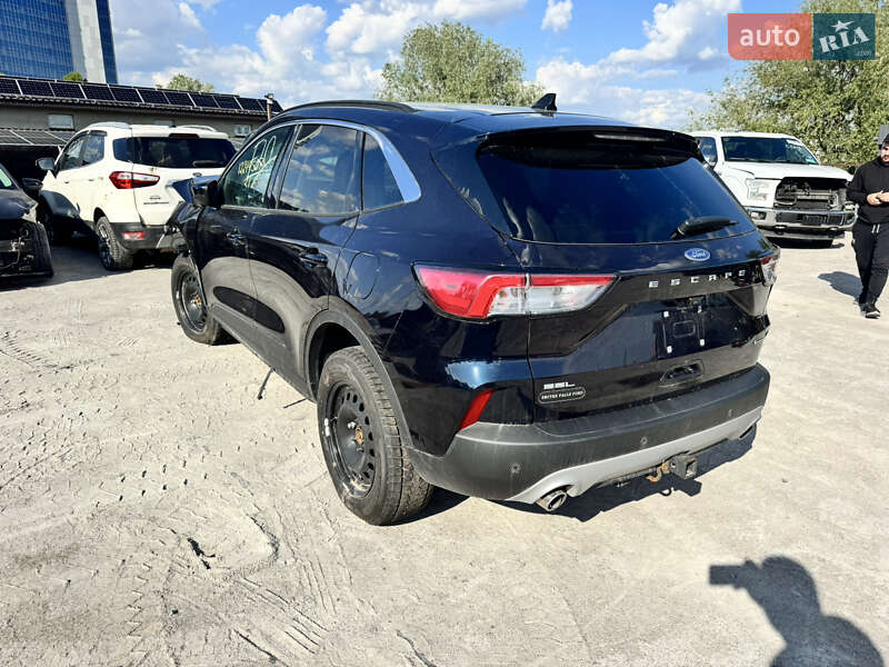 Внедорожник / Кроссовер Ford Escape 2021 в Киеве