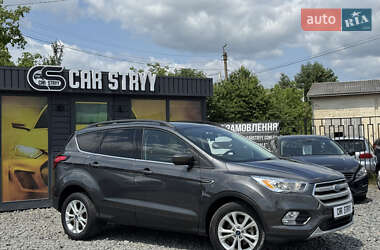 Внедорожник / Кроссовер Ford Escape 2019 в 