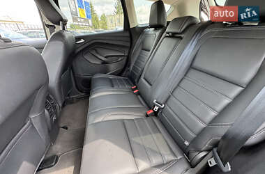 Внедорожник / Кроссовер Ford Escape 2019 в 