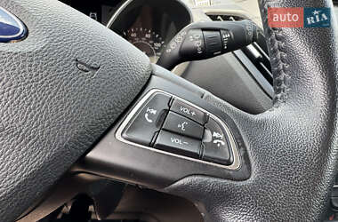 Внедорожник / Кроссовер Ford Escape 2019 в 