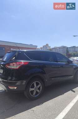 Внедорожник / Кроссовер Ford Escape 2015 в 