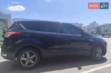 Внедорожник / Кроссовер Ford Escape 2015 в 