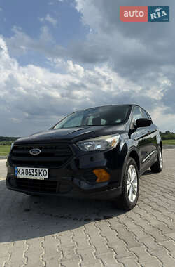 Внедорожник / Кроссовер Ford Escape 2017 в 