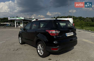 Внедорожник / Кроссовер Ford Escape 2017 в 
