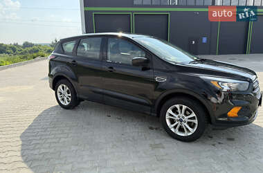 Внедорожник / Кроссовер Ford Escape 2017 в 