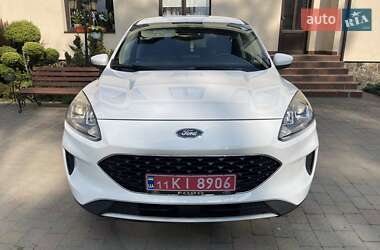 Внедорожник / Кроссовер Ford Escape 2020 в 