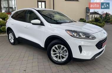 Внедорожник / Кроссовер Ford Escape 2020 в 