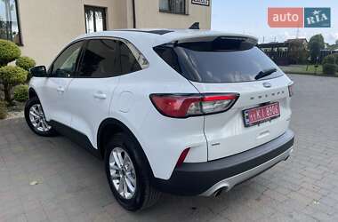Внедорожник / Кроссовер Ford Escape 2020 в 