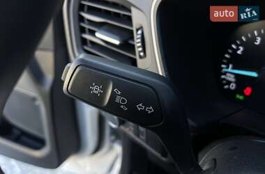 Внедорожник / Кроссовер Ford Escape 2020 в 