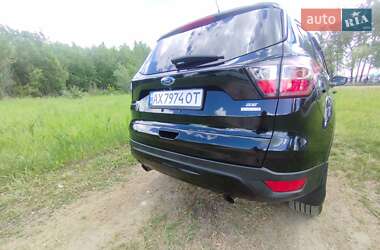 Внедорожник / Кроссовер Ford Escape 2018 в 