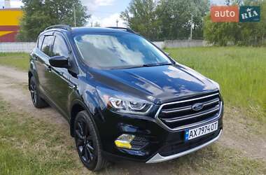 Внедорожник / Кроссовер Ford Escape 2018 в Киеве