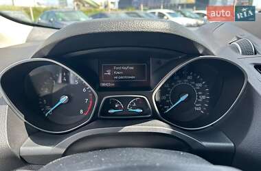 Внедорожник / Кроссовер Ford Escape 2017 в 