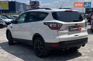 Внедорожник / Кроссовер Ford Escape 2017 в 