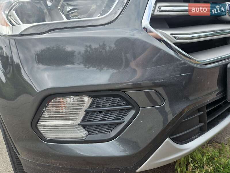 Внедорожник / Кроссовер Ford Escape 2018 в Коростене