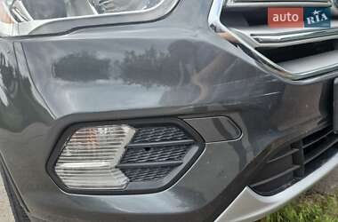 Внедорожник / Кроссовер Ford Escape 2018 в 