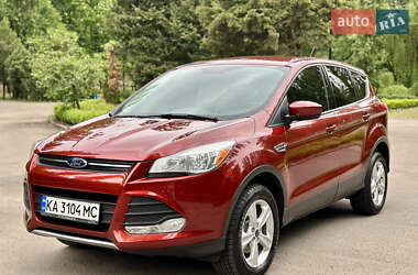 Внедорожник / Кроссовер Ford Escape 2015 в 