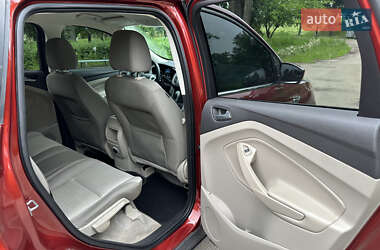 Внедорожник / Кроссовер Ford Escape 2015 в 