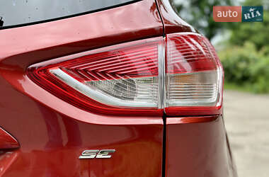 Внедорожник / Кроссовер Ford Escape 2015 в 