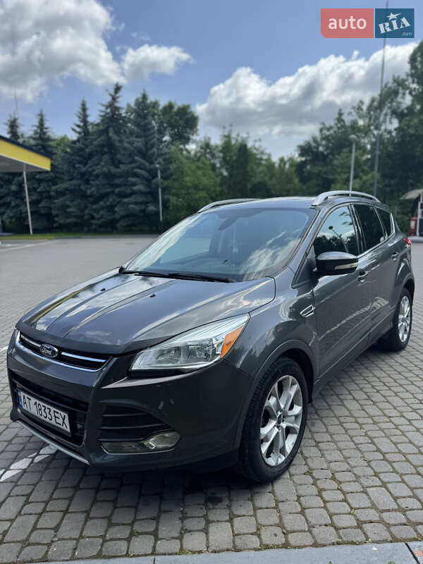 Внедорожник / Кроссовер Ford Escape 2015 в Ивано-Франковске