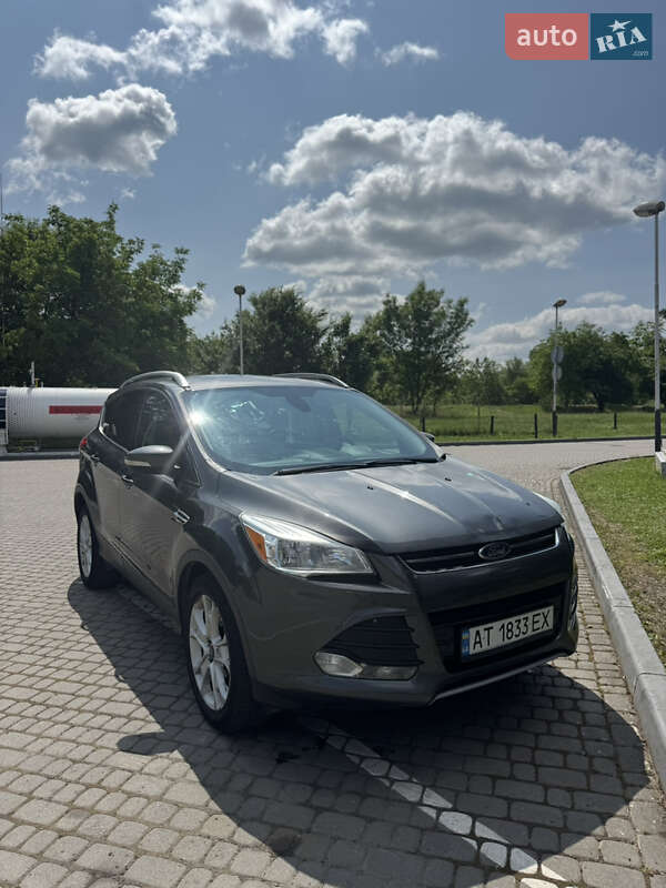 Внедорожник / Кроссовер Ford Escape 2015 в Ивано-Франковске