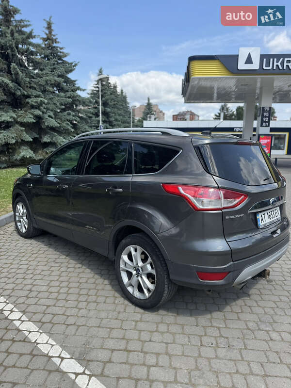 Внедорожник / Кроссовер Ford Escape 2015 в Ивано-Франковске