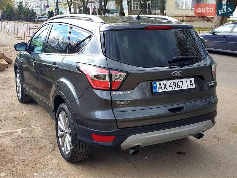 Внедорожник / Кроссовер Ford Escape 2017 в Харькове