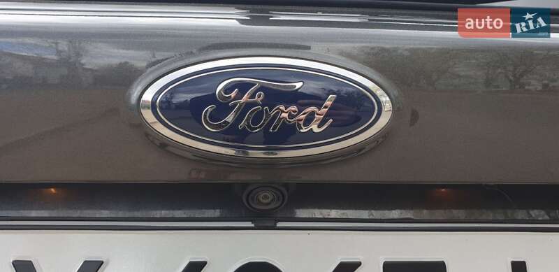 Внедорожник / Кроссовер Ford Escape 2017 в Харькове