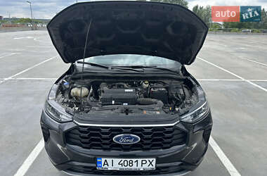 Внедорожник / Кроссовер Ford Escape 2023 в 