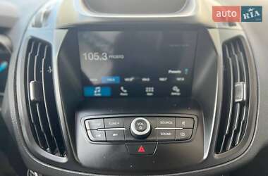 Внедорожник / Кроссовер Ford Escape 2019 в 