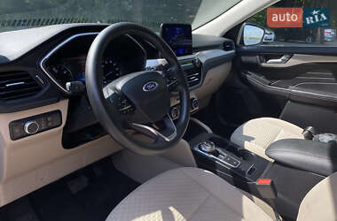 Внедорожник / Кроссовер Ford Escape 2021 в 