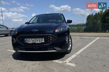 Внедорожник / Кроссовер Ford Escape 2021 в 