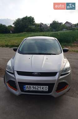 Внедорожник / Кроссовер Ford Escape 2014 в 