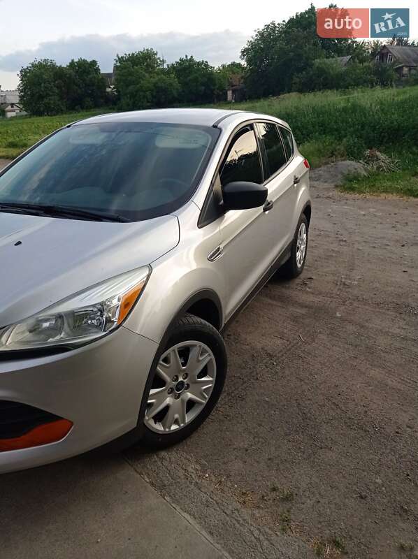 Позашляховик / Кросовер Ford Escape 2014 в 