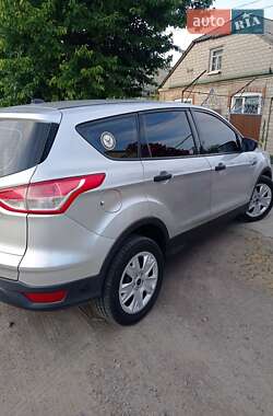 Внедорожник / Кроссовер Ford Escape 2014 в 