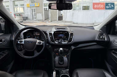 Внедорожник / Кроссовер Ford Escape 2014 в 