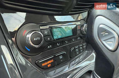 Внедорожник / Кроссовер Ford Escape 2014 в 