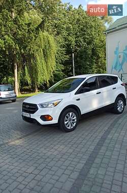 Внедорожник / Кроссовер Ford Escape 2017 в 