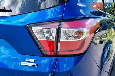 Внедорожник / Кроссовер Ford Escape 2018 в 