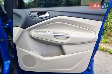 Внедорожник / Кроссовер Ford Escape 2018 в 