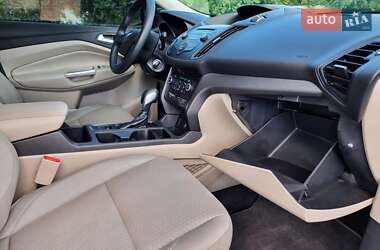 Внедорожник / Кроссовер Ford Escape 2018 в 