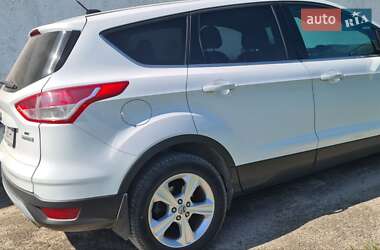 Внедорожник / Кроссовер Ford Escape 2014 в 