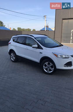 Внедорожник / Кроссовер Ford Escape 2016 в 