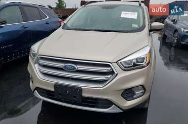 Позашляховик / Кросовер Ford Escape 2017 в 