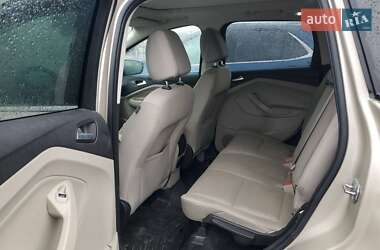 Позашляховик / Кросовер Ford Escape 2017 в 