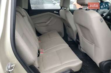 Позашляховик / Кросовер Ford Escape 2017 в 
