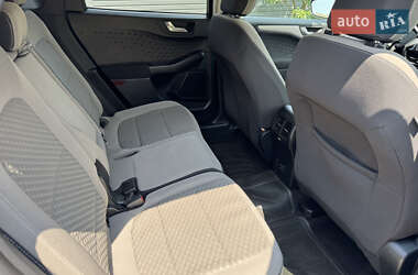 Позашляховик / Кросовер Ford Escape 2020 в 