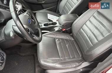 Внедорожник / Кроссовер Ford Escape 2015 в 