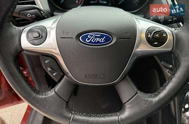 Внедорожник / Кроссовер Ford Escape 2015 в 
