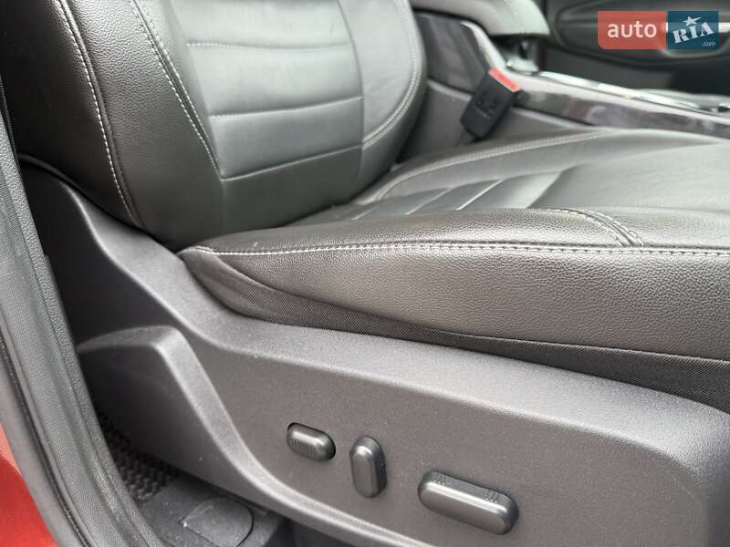 Позашляховик / Кросовер Ford Escape 2015 в Києві