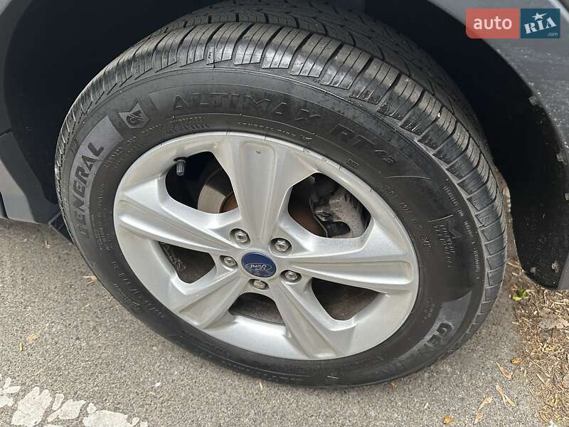 Позашляховик / Кросовер Ford Escape 2014 в Києві
